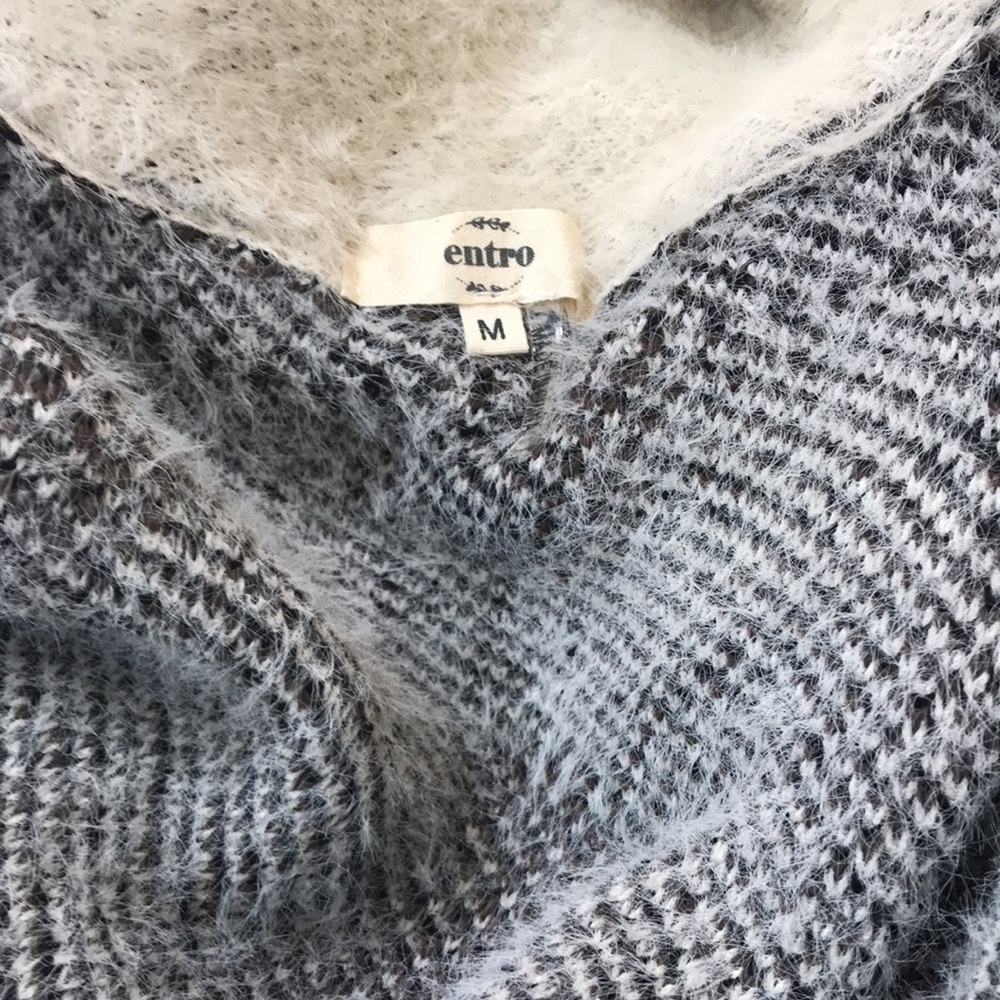 Entro Animal Print Long Sleeve Sweater - Picture 8 of 8